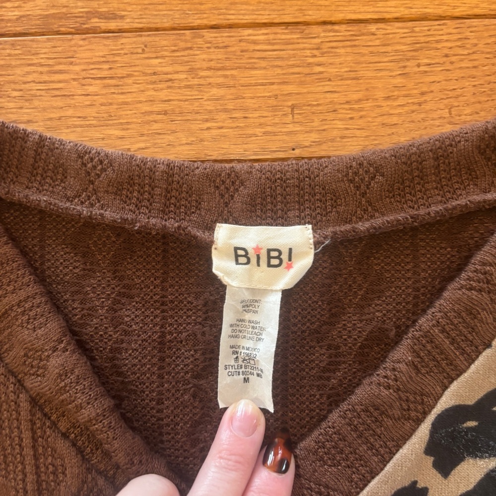 Women’s BiBi sweater size M. - Picture 2 of 5